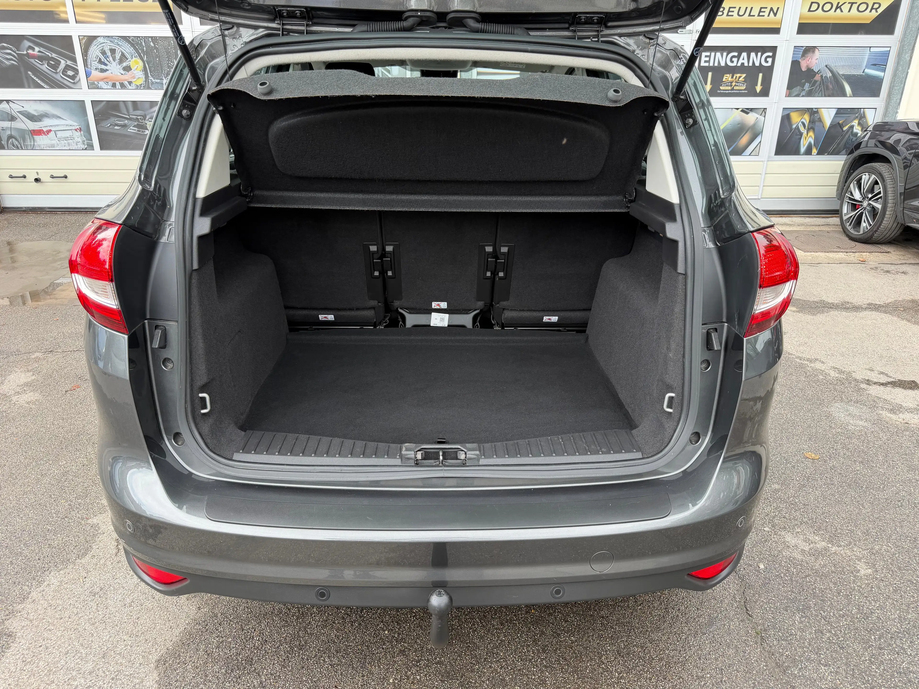 Ford C-Max Trend 1.5/Automatik/klimatronik/1.Hand/scheckheftgepflegt/TÜV neu — photo 12
