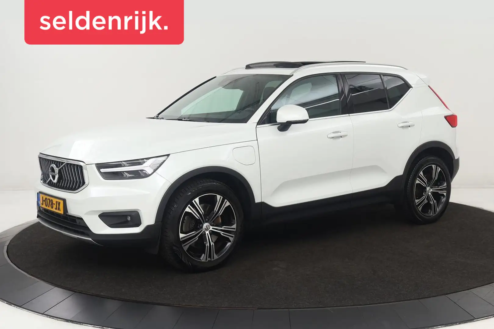 Volvo XC40 1.5 T5 Recharge Business Pro | Panoramadak | Adapt White - 1
