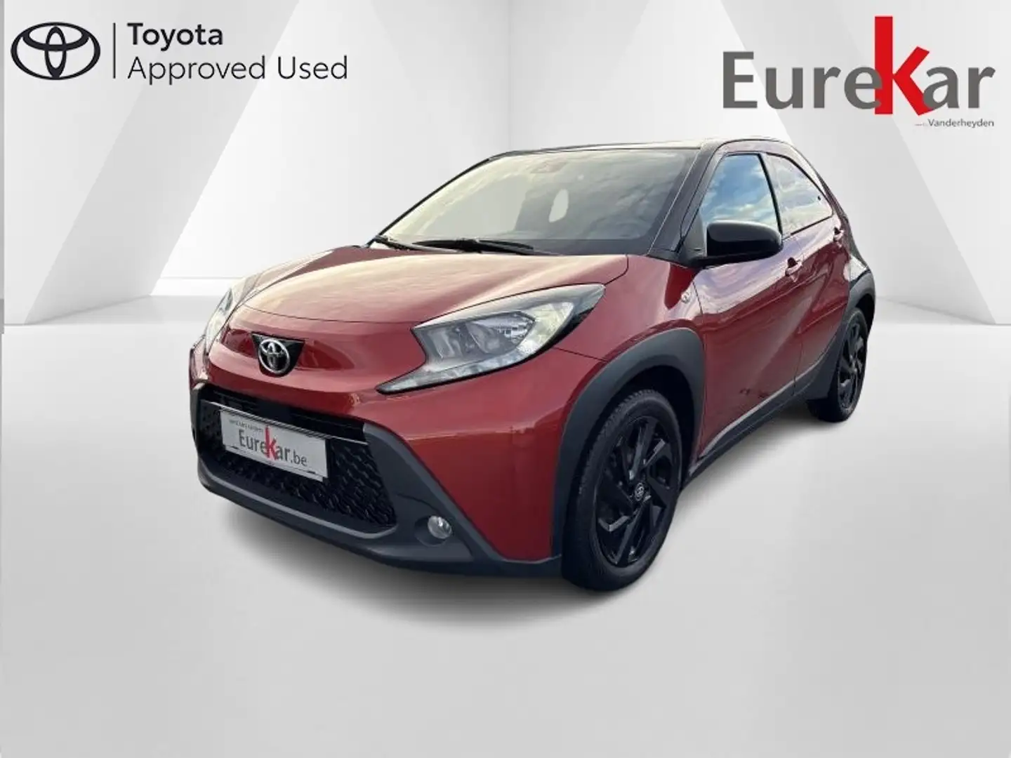 Toyota Aygo X 1.0 VVT-I X Pulse Rouge - 1