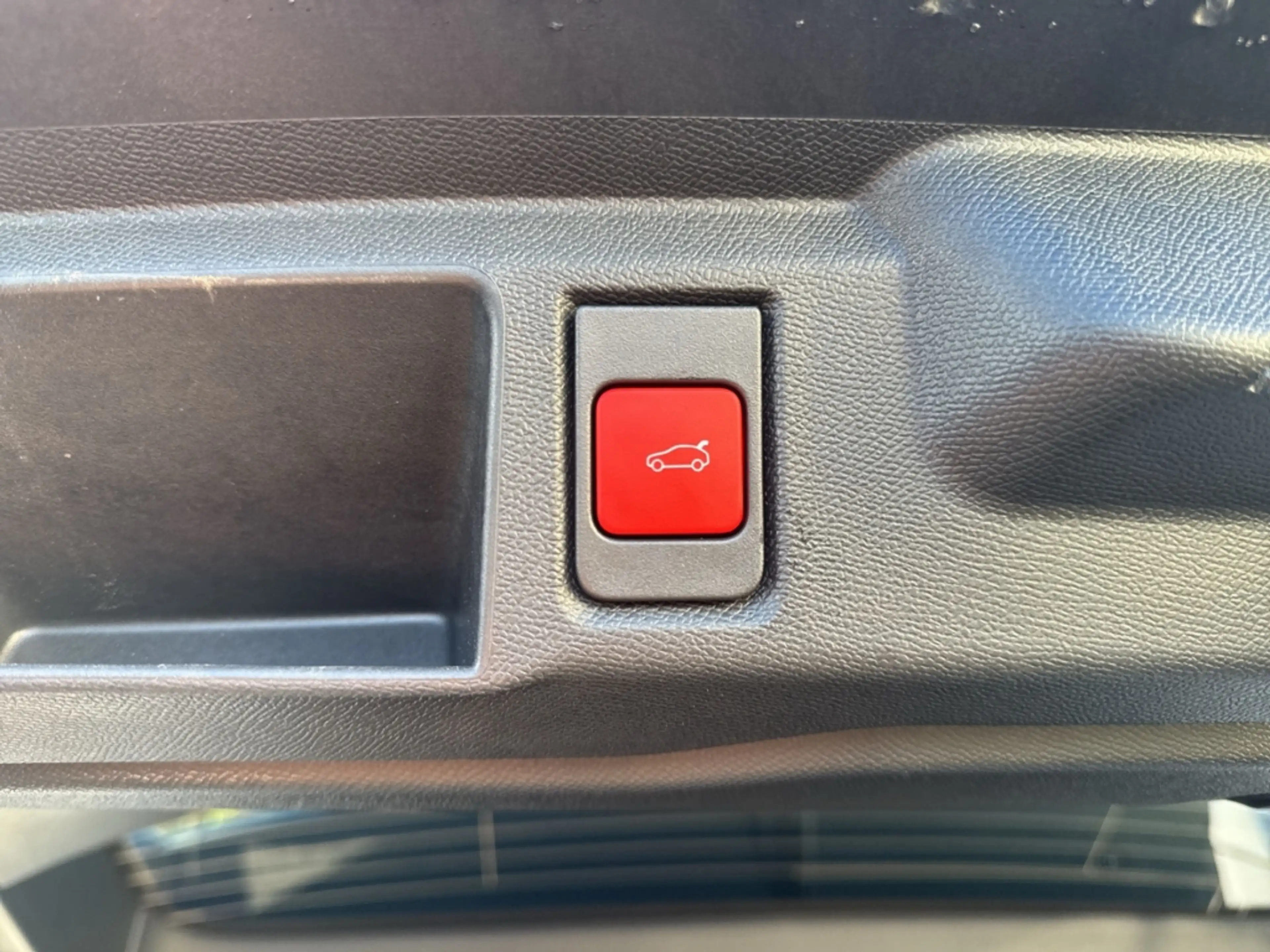 Opel Grandland 1.6 Plug-in-Hybrid GS 195 PS AHK LM Felgen Panoram — photo 28