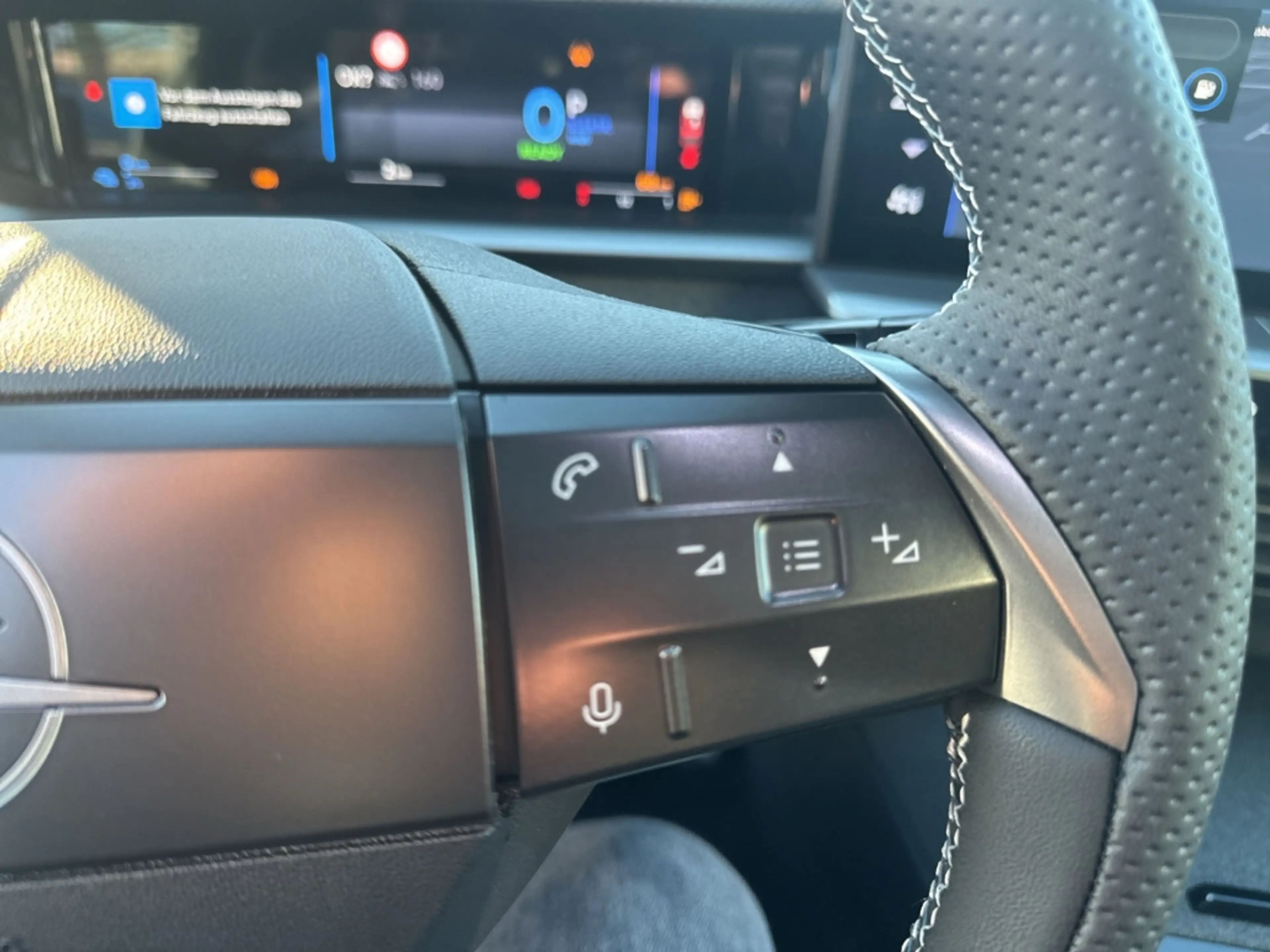 Opel Grandland 1.6 Plug-in-Hybrid GS 195 PS AHK LM Felgen Panoram — photo 21