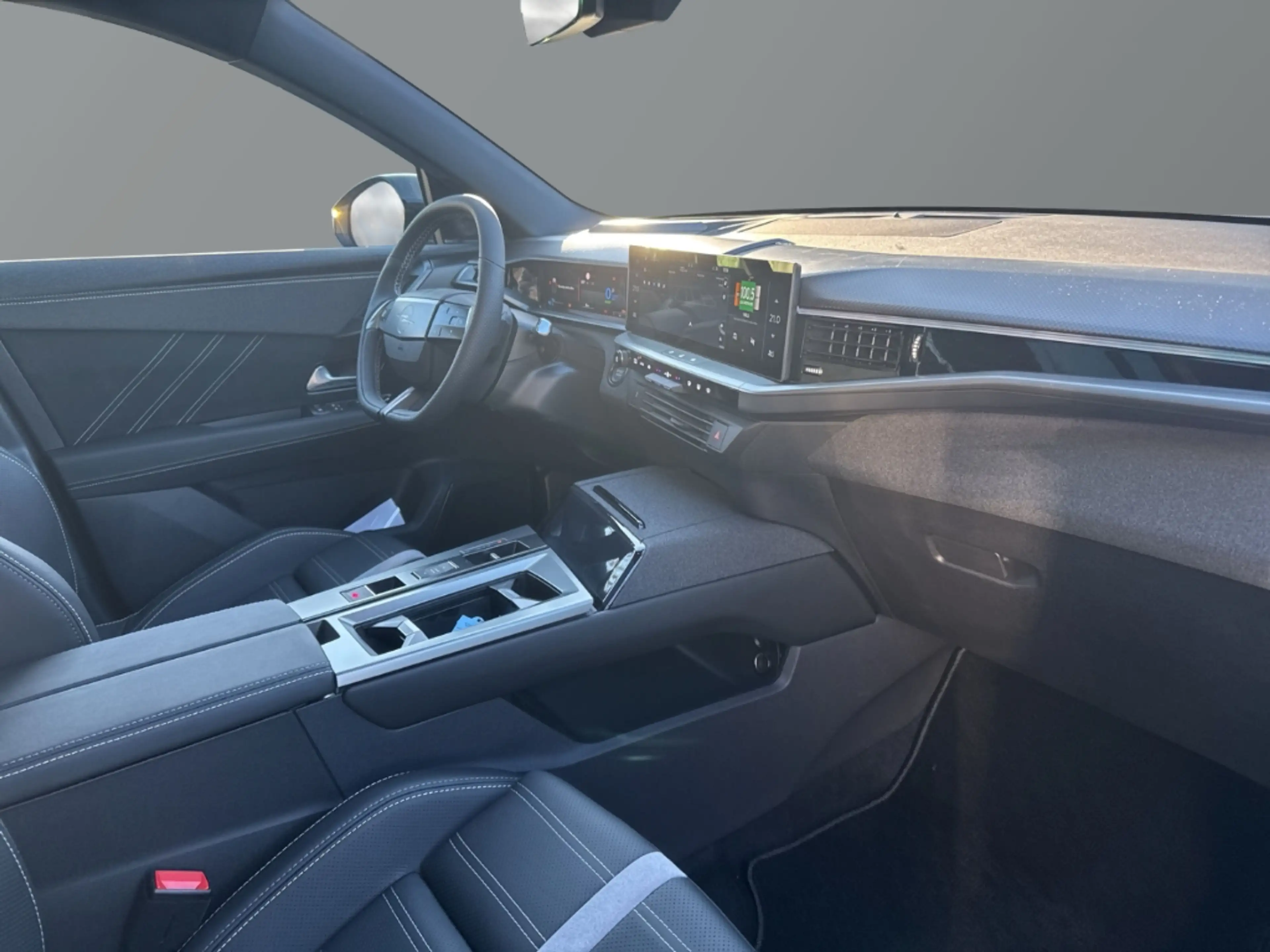 Opel Grandland 1.6 Plug-in-Hybrid GS 195 PS AHK LM Felgen Panoram — photo 14