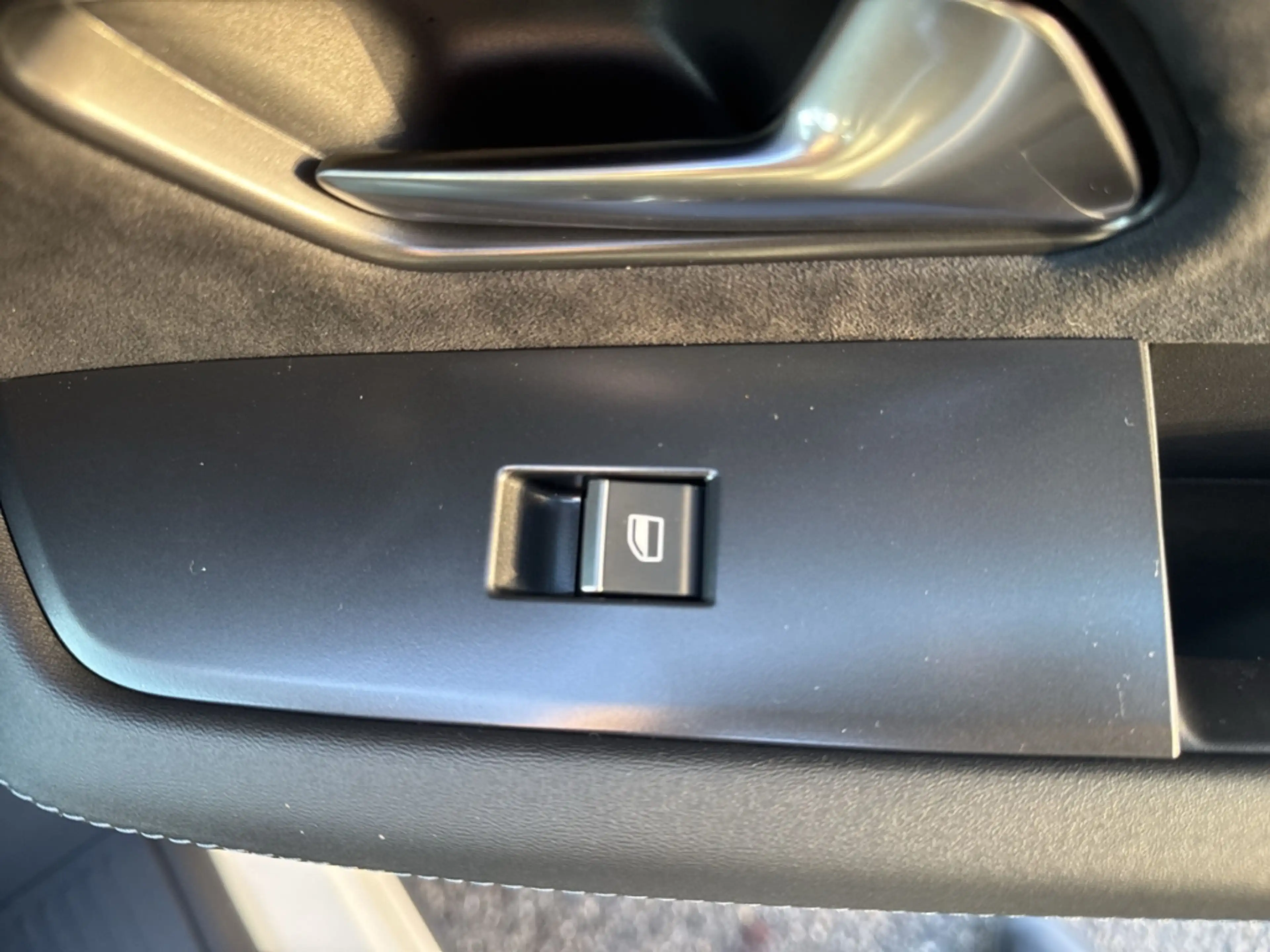 Opel Grandland 1.6 Plug-in-Hybrid GS 195 PS AHK LM Felgen Panoram — photo 18