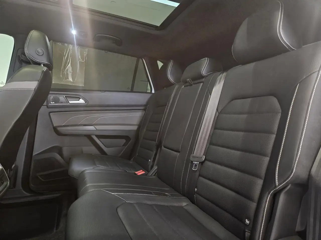 Volkswagen Atlas снимка Volkswagen Atlas