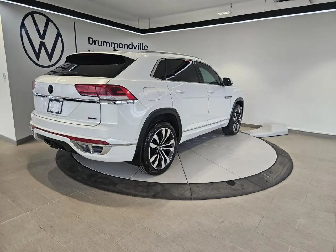 Volkswagen Atlas снимка Volkswagen Atlas