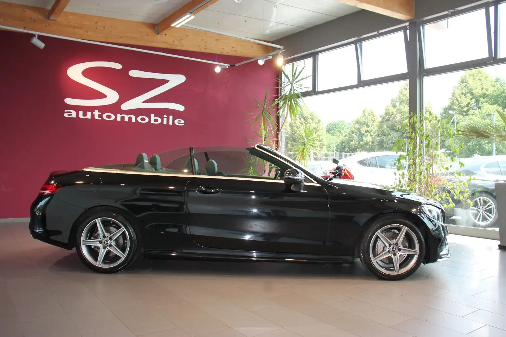 Mercedes-Benz C 180 Cabrio AMG Line LED Navi SHZ 2.Hand Zwart - 2
