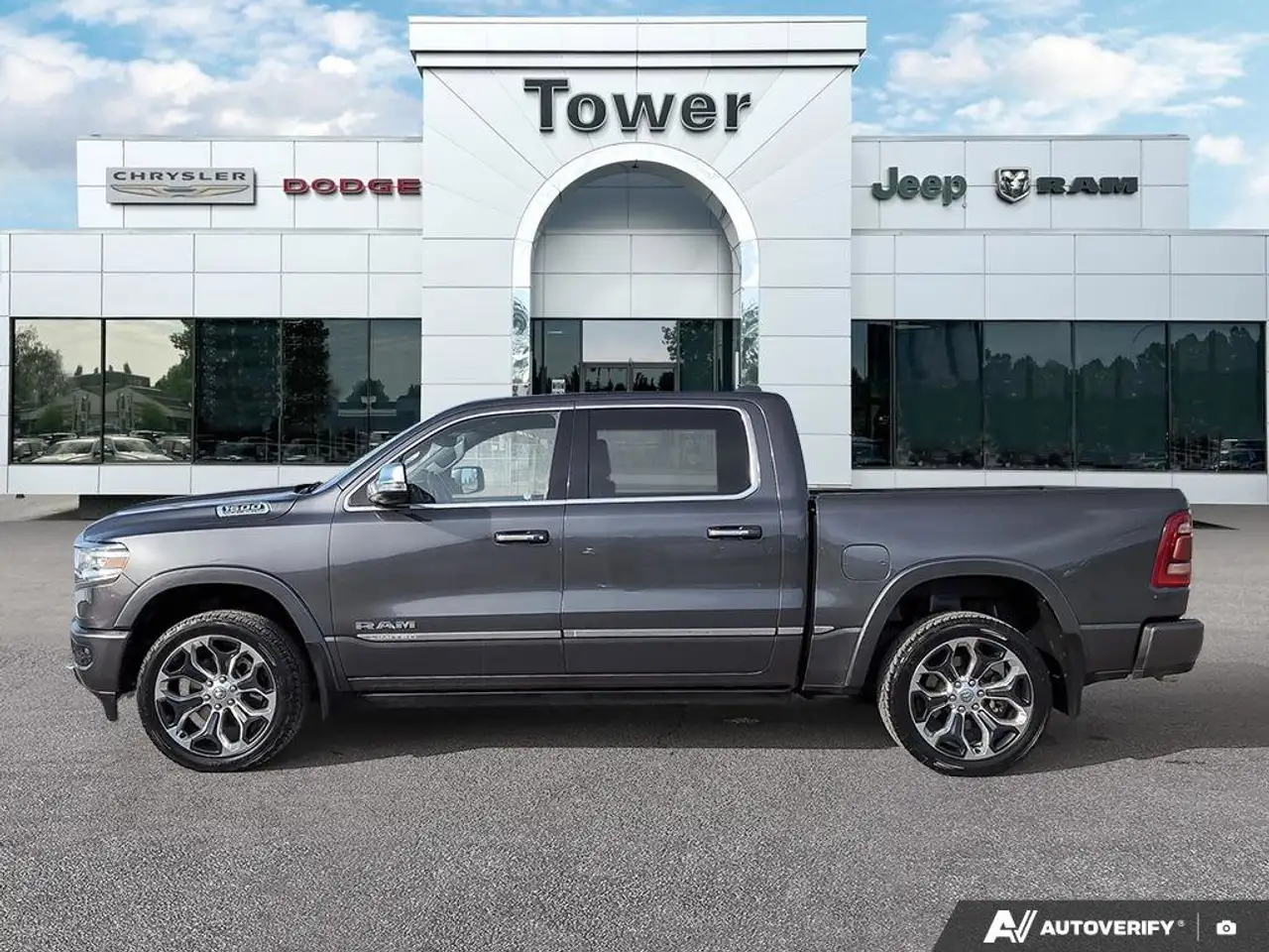 RAM 1500 снимка RAM 1500
