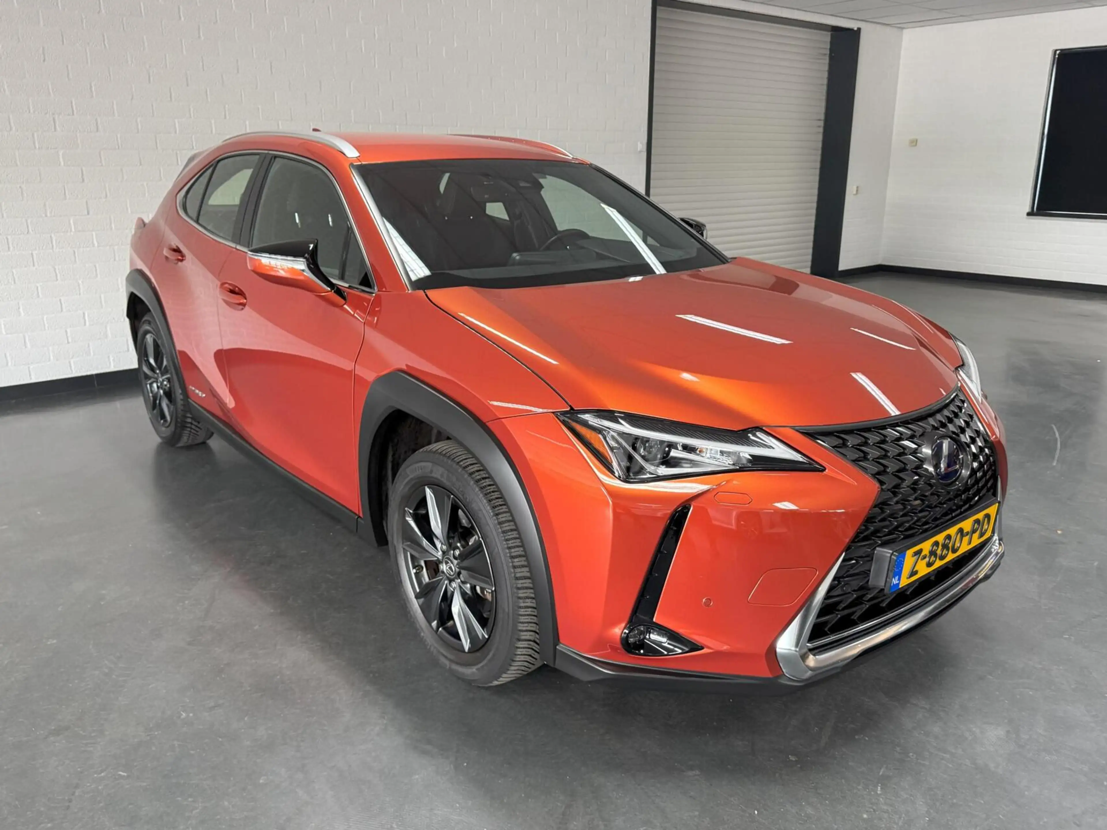 Lexus UX 250h Luxury Line / Zwart leer — photo 3