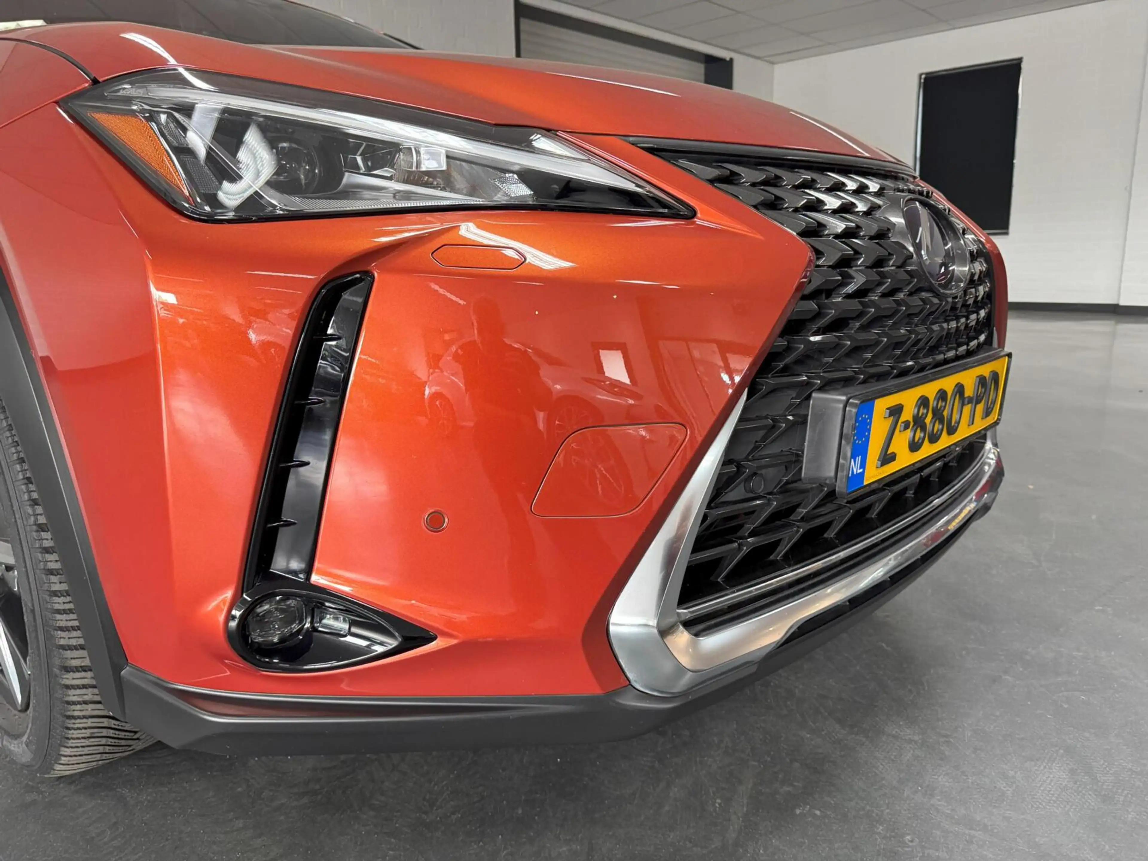 Lexus UX 250h Luxury Line / Zwart leer — photo 7
