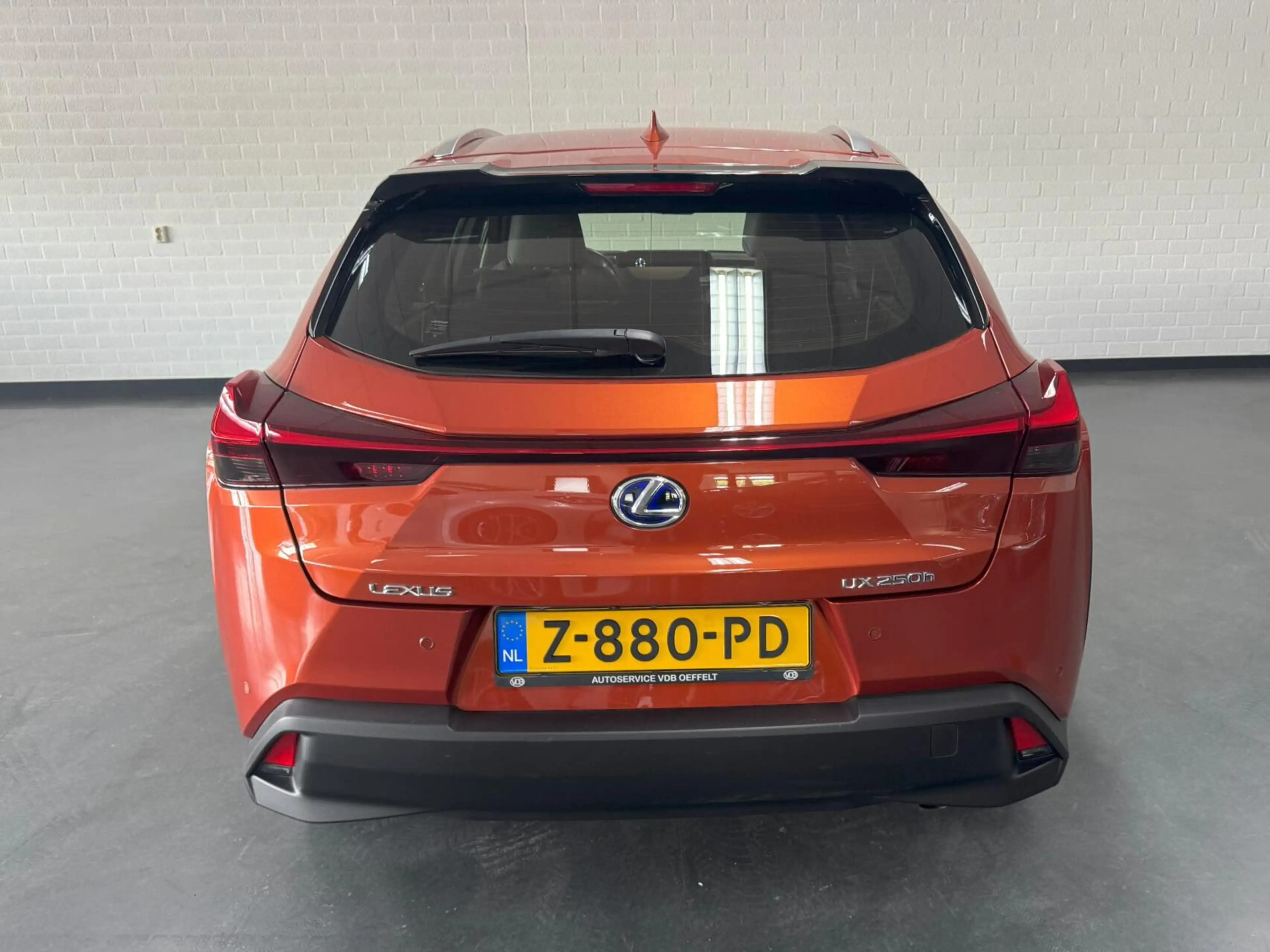 Lexus UX 250h Luxury Line / Zwart leer — photo 5