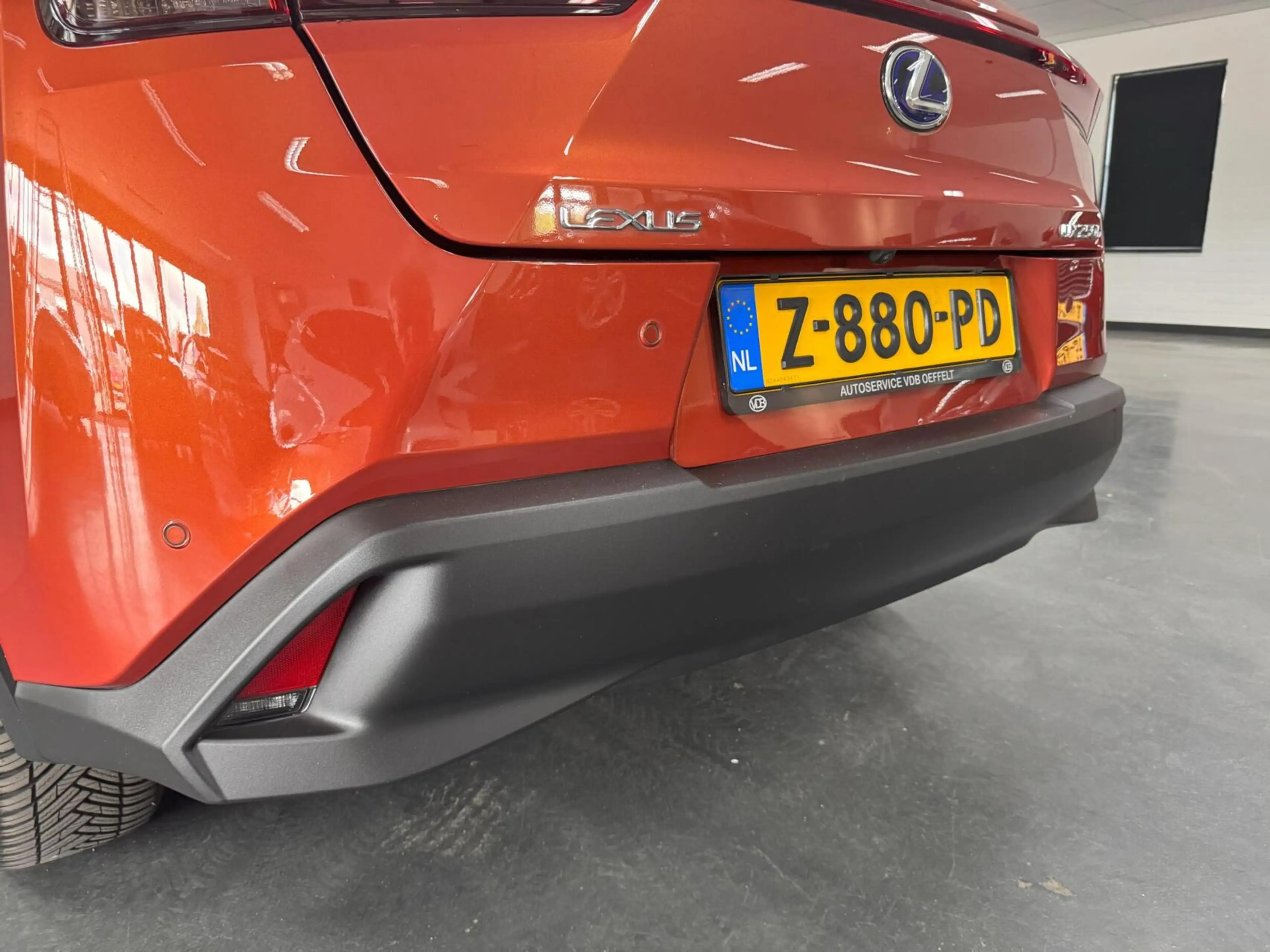 Lexus UX 250h Luxury Line / Zwart leer — photo 6