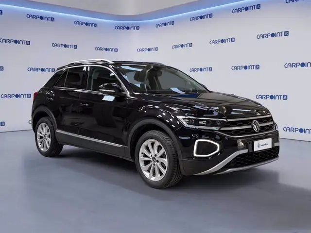 Volkswagen T-Roc view 8
