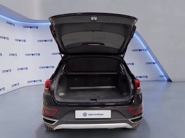 Volkswagen T-Roc view 18