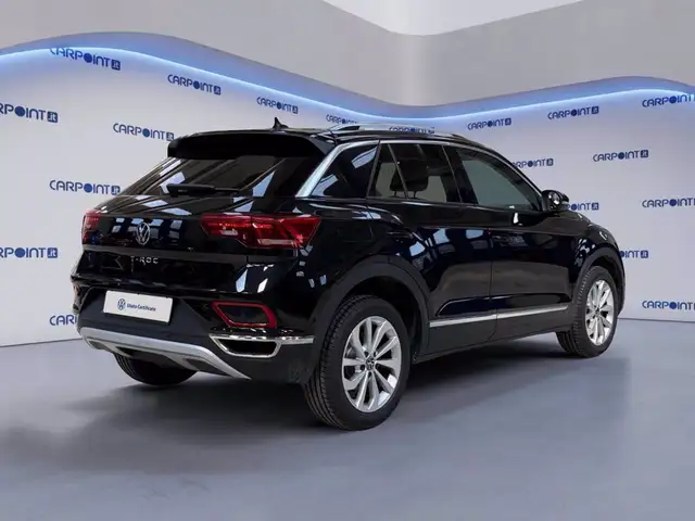 Volkswagen T-Roc view 6