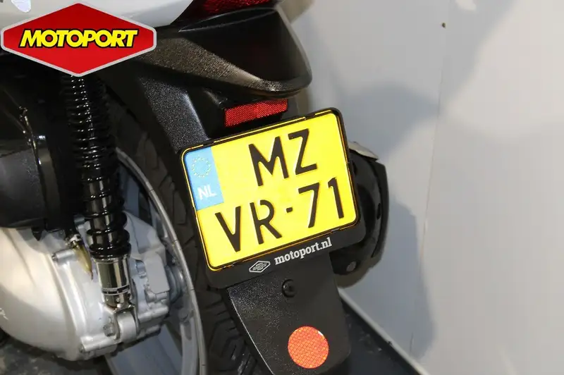 Honda SH 300 - foto 5