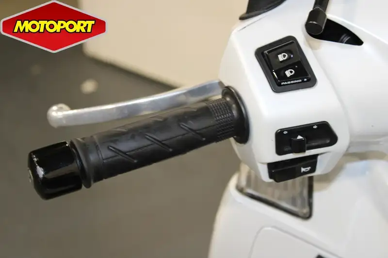 Honda SH 300 - foto 8