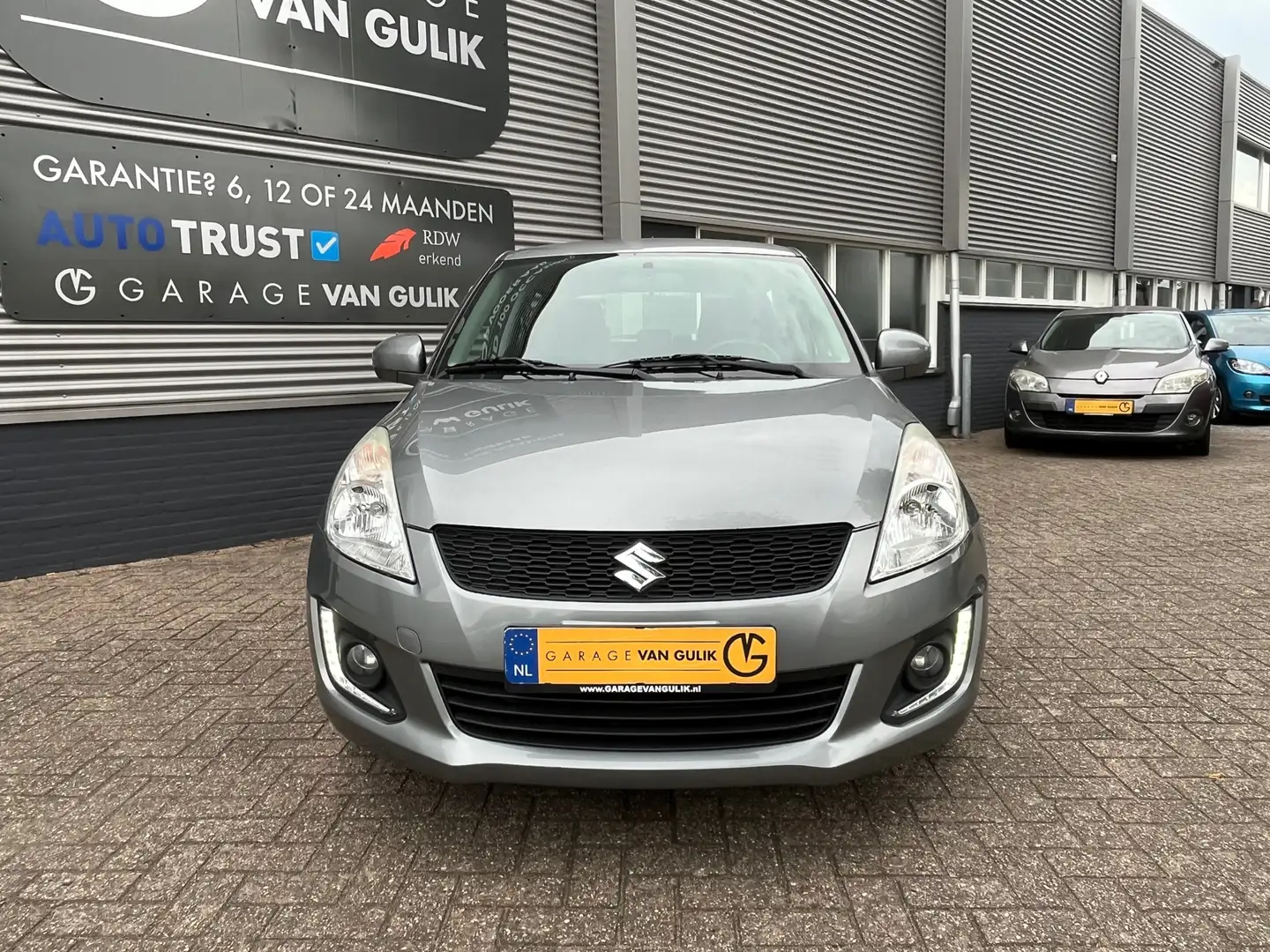 Suzuki Swift 1.2 94PK 5 deuren Airco,CruiseControl,LedVerlichti Grijs - 2