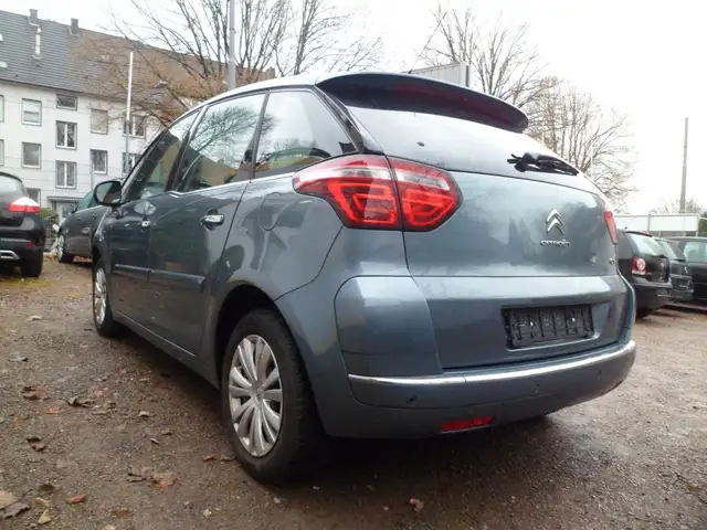 Citroen C4 Picasso view 5