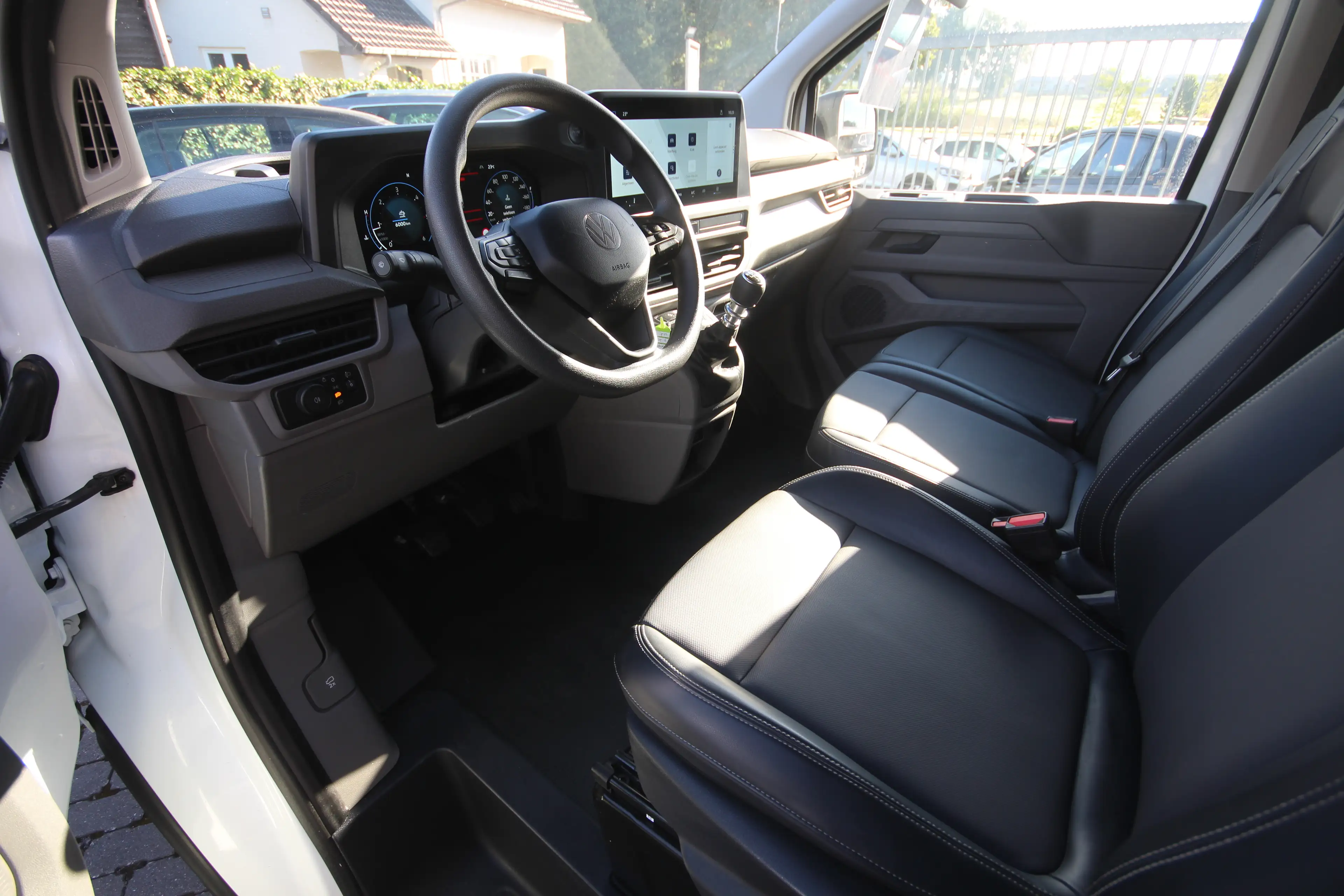 Volkswagen Transporter 2.0TDI - 31.790KM - 2025 — photo 14