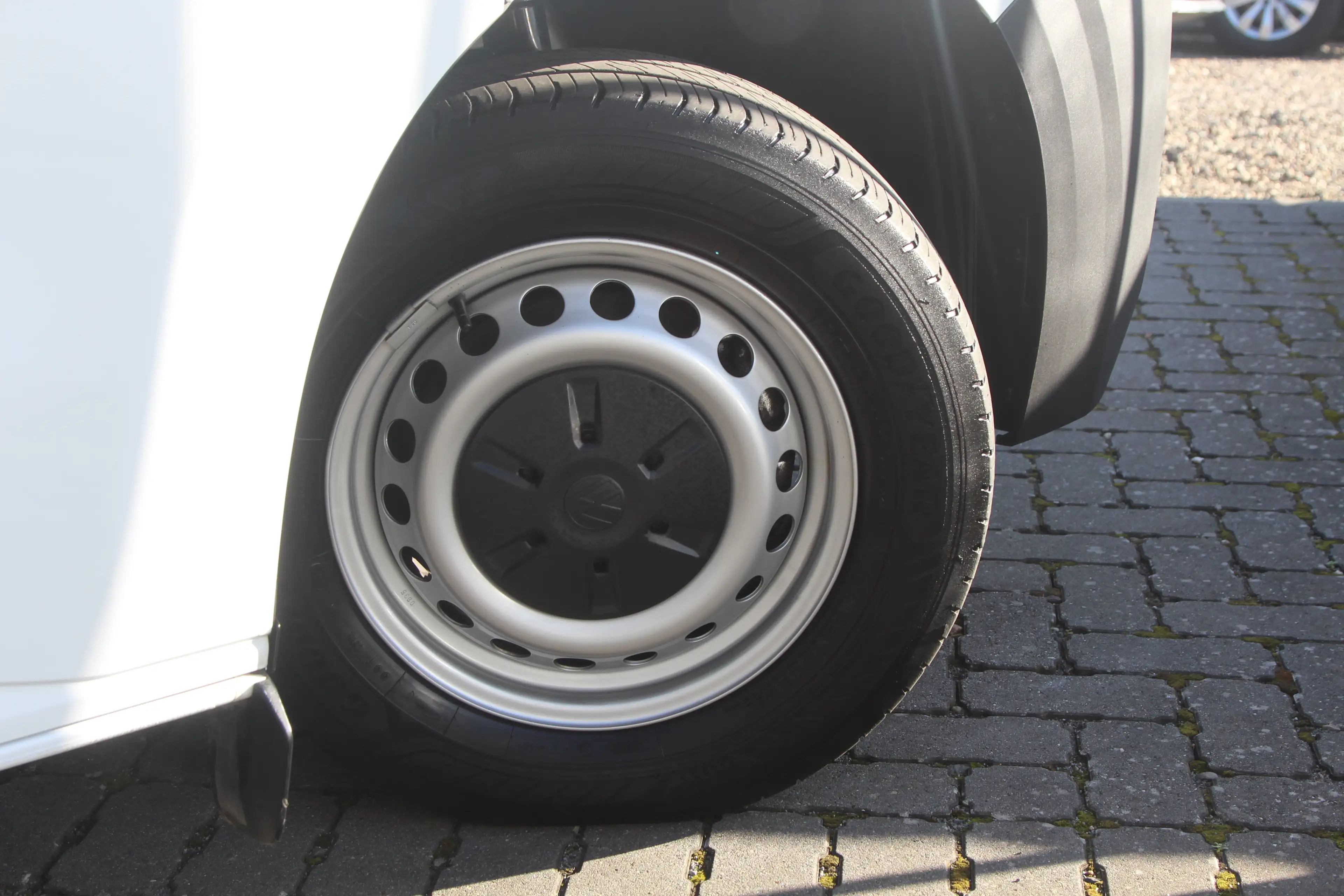 Volkswagen Transporter 2.0TDI - 31.790KM - 2025 — photo 3