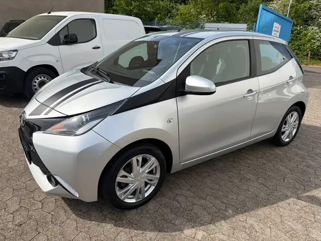 Toyota Aygo AYGO x-play touch