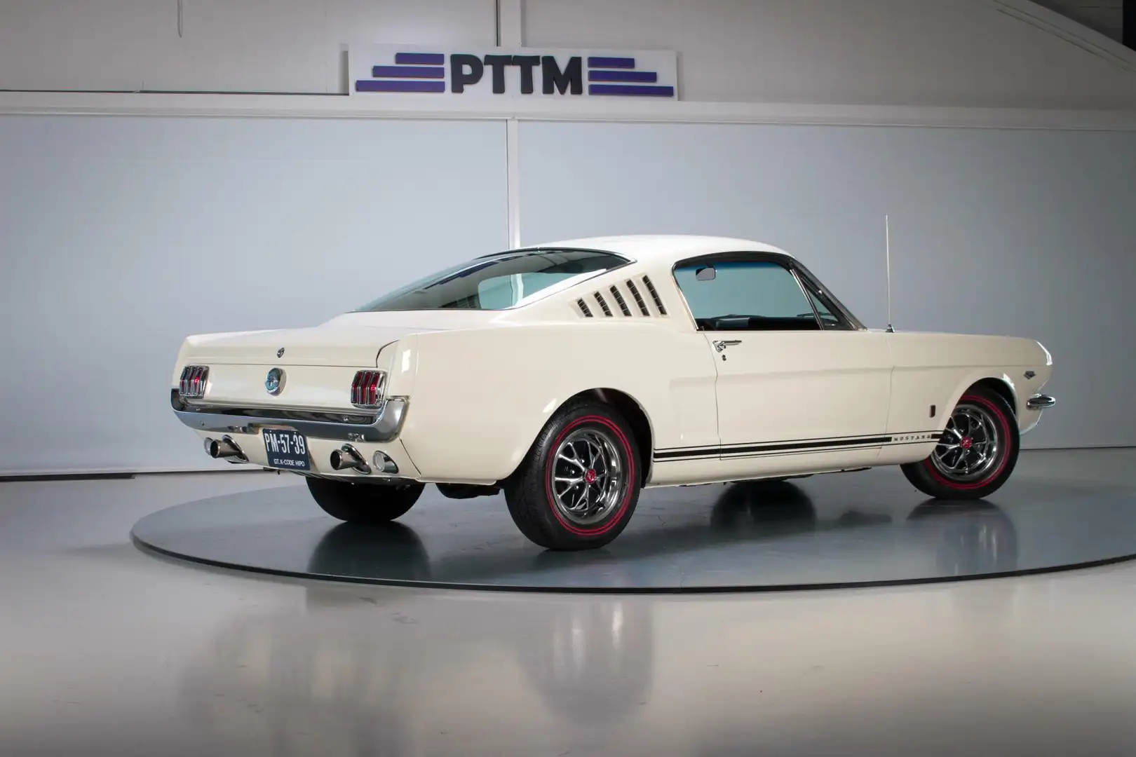 Ford Mustang USA GT K-Code Fastback Blanc - 2