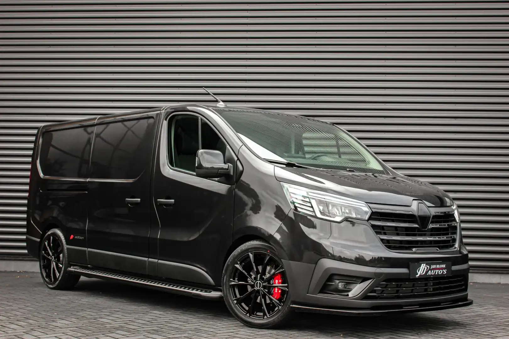 Renault Trafic 2.0 Blue dC1 150PK EDC T30 L2H1 NWE MODEL / DIGITI Zwart - 2