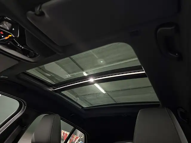 BMW 1 Series view 11