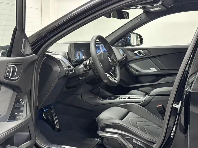 BMW 1 Series view 9