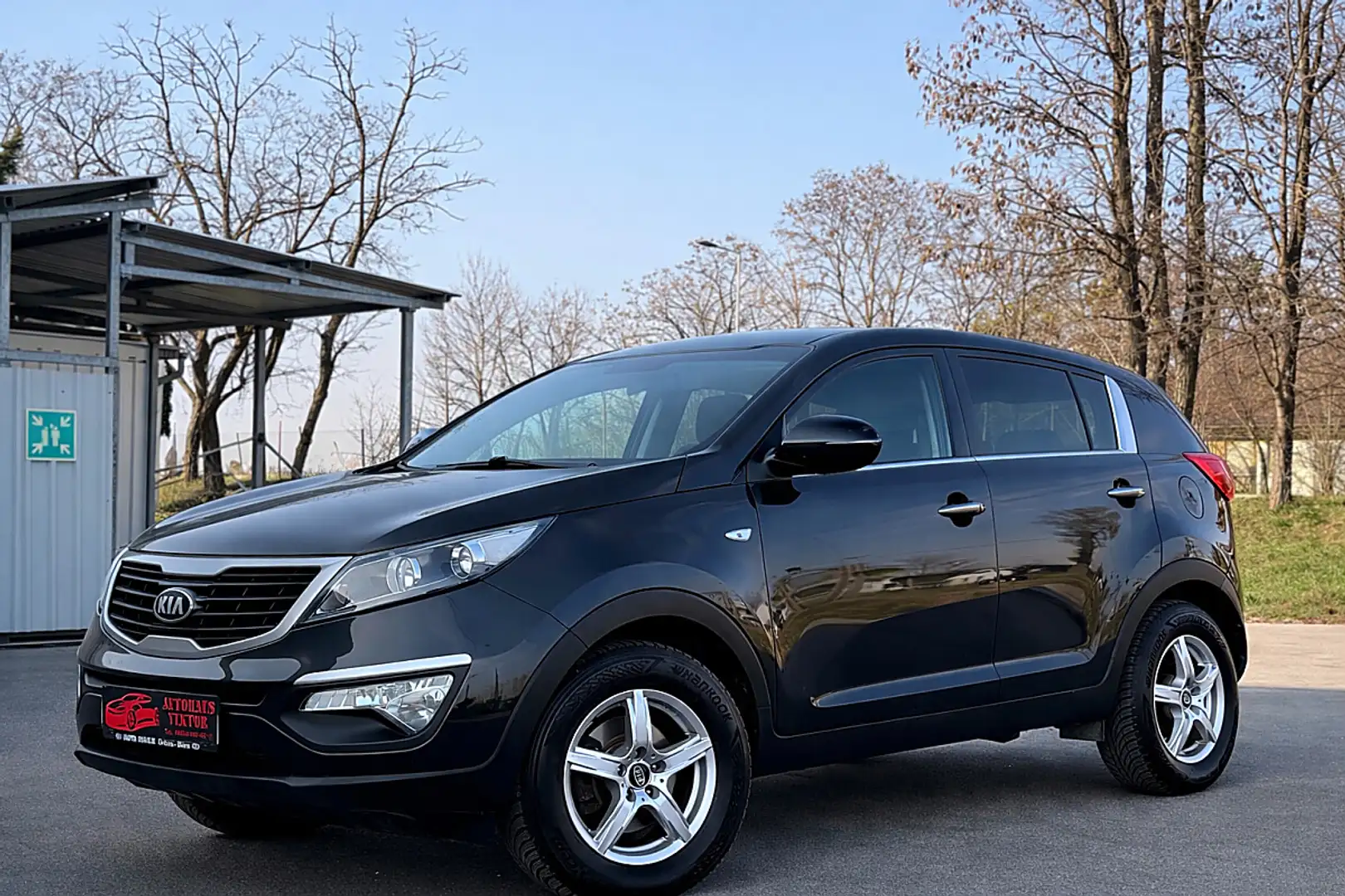 Kia Sportage Cool 1,7 CRDi 2WD ISG Österreich-Paket*GARANTIE... Schwarz - 2