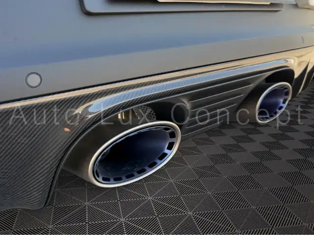 Porsche Cayenne view 13
