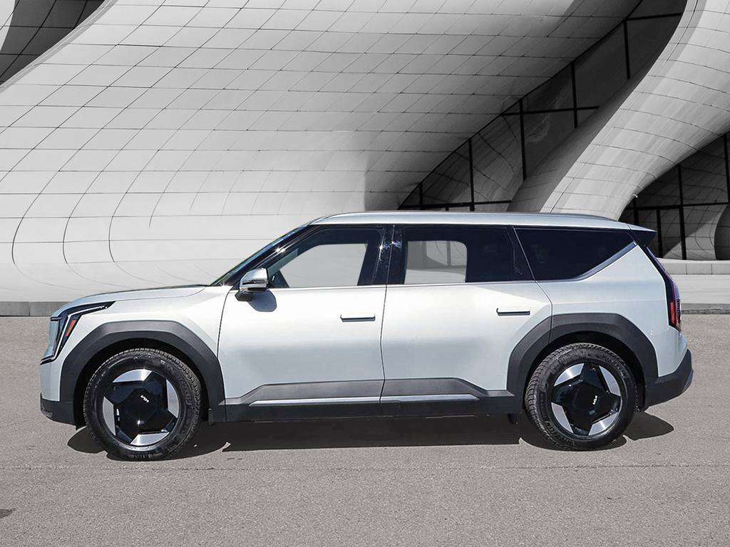 2026 Kia EV9 Land | AWD | Heated & Cooled Seats | Heated Steeri — photo 2
