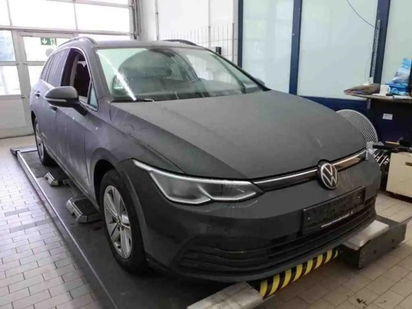 Volkswagen Golf Variant Golf VIII Variant 2.0 TDI DSG LIFE LED+NAVI+AHK Grau - 2