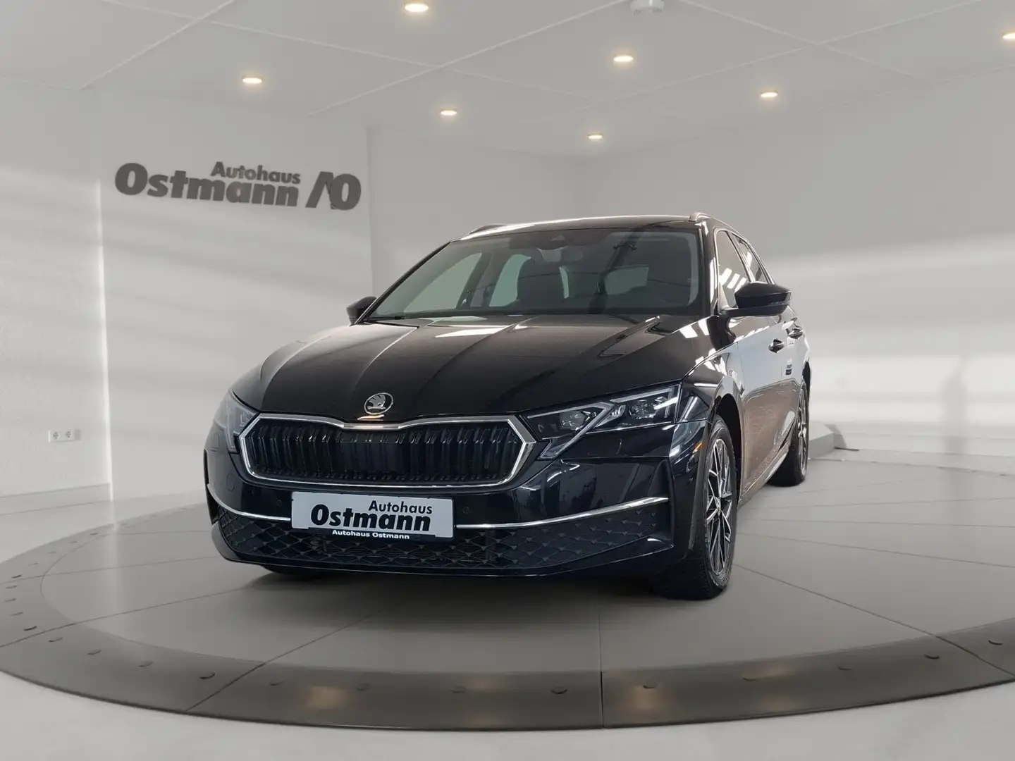 Skoda Octavia Combi 1.5 TSI Selection RFK LED ACC Schwarz - 1