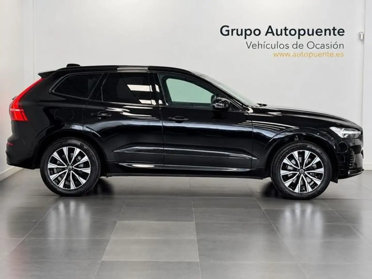 Volvo XC60 B4 D PLUS DARK AUTO Negro - 2