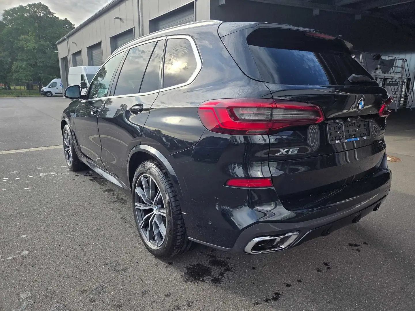 BMW X5 xDrive 45 e Plug-in-Hybrid 3.0 xDrive AHK SSD M Noir - 2