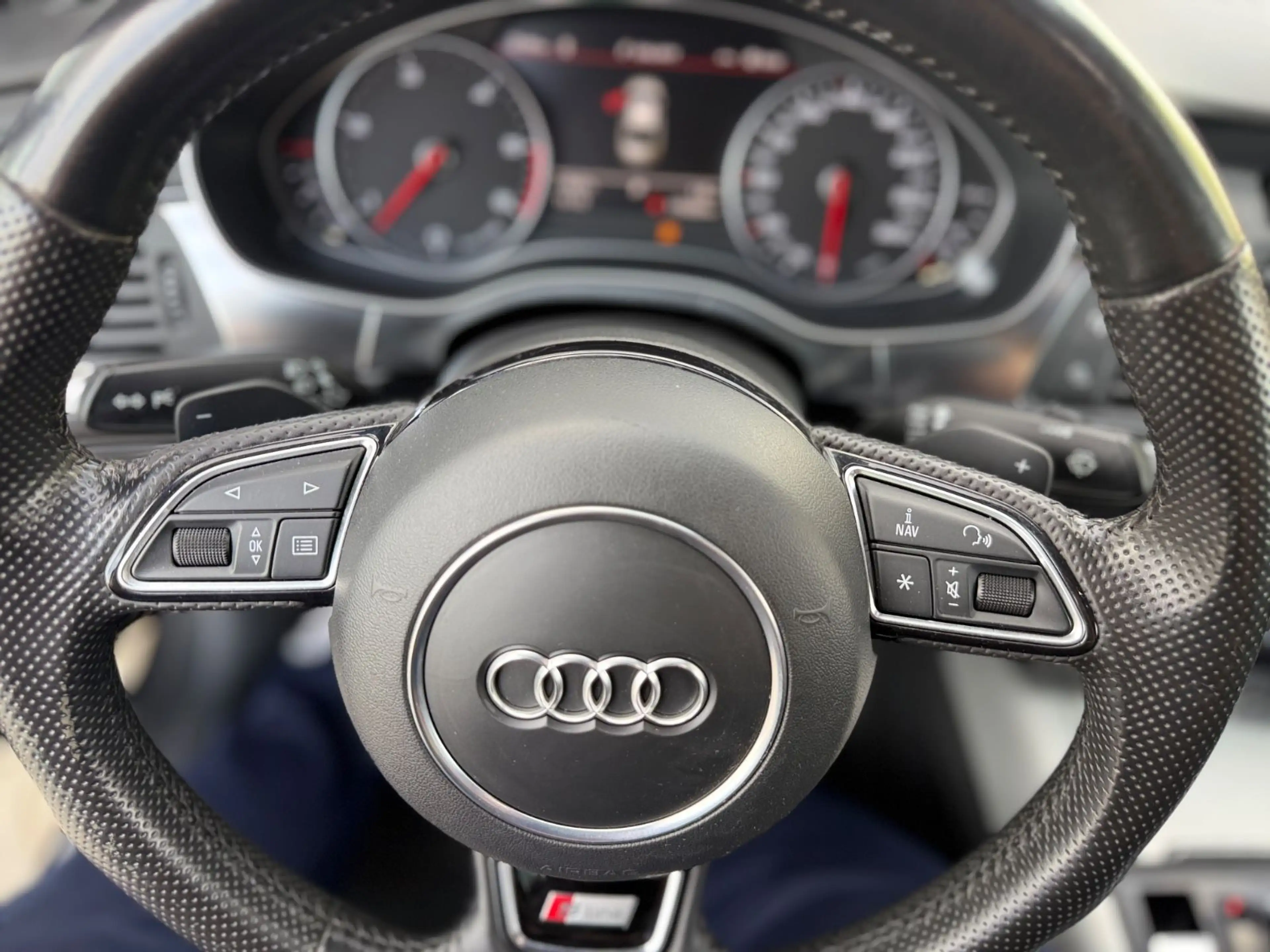 Audi A6 Lim. 3.0 TDI S-Line Competition * RS Sitze — photo 13