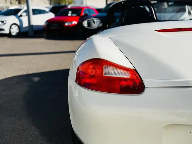Porsche Boxster view 11