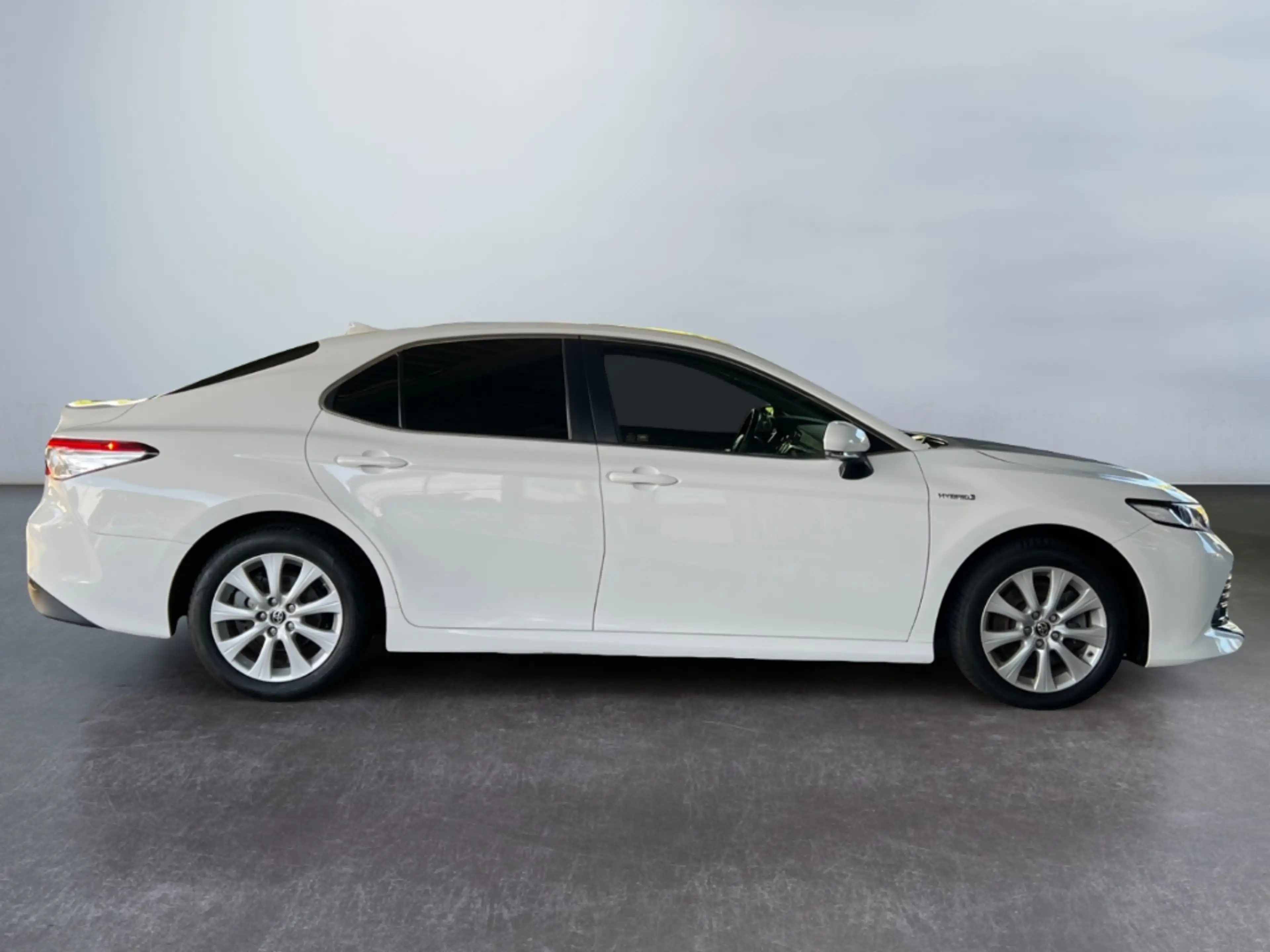 Toyota Camry Hybrid Business Edition *LED*el. Sitze*CAM* — photo 10