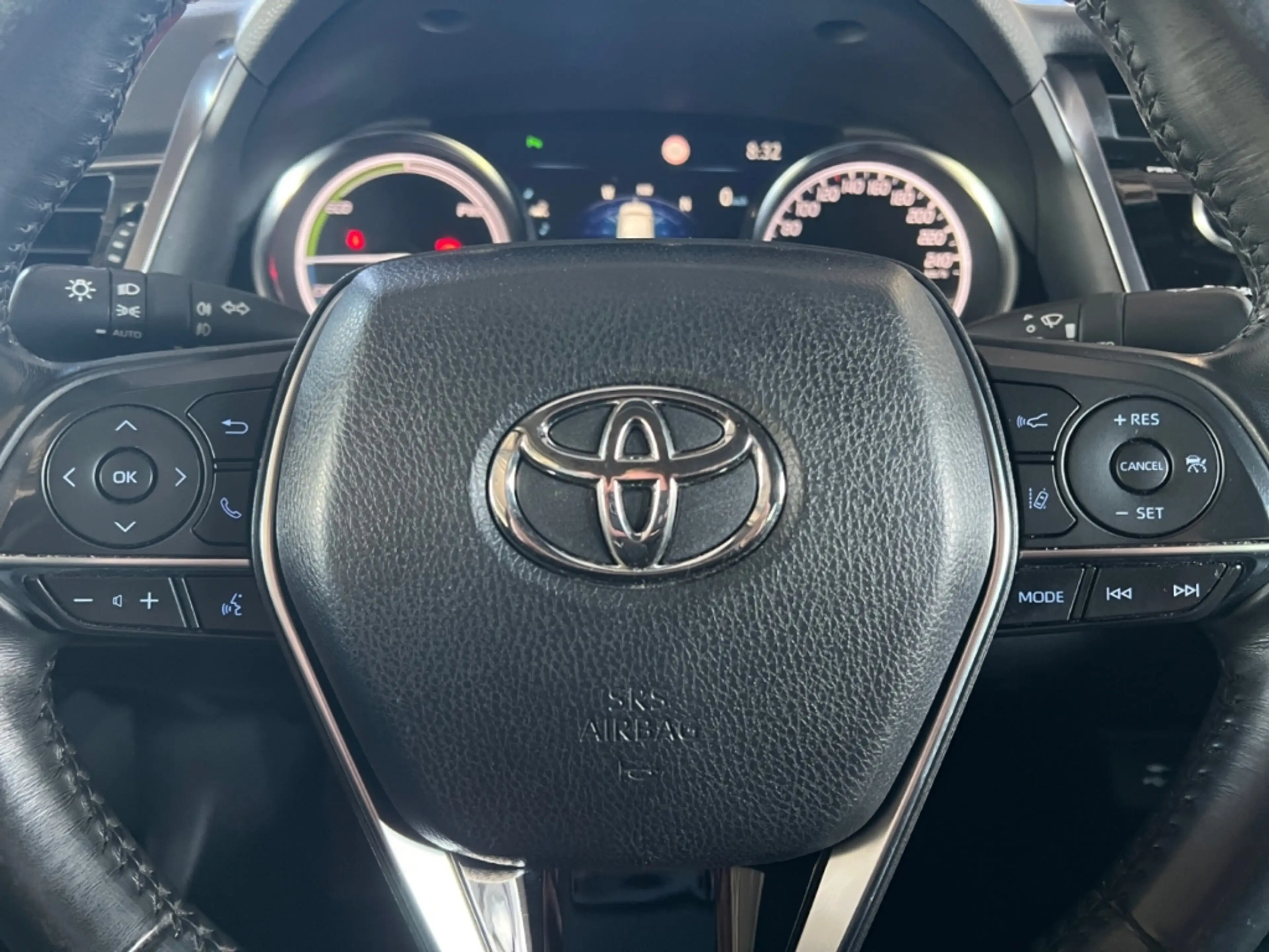 Toyota Camry Hybrid Business Edition *LED*el. Sitze*CAM* — photo 13