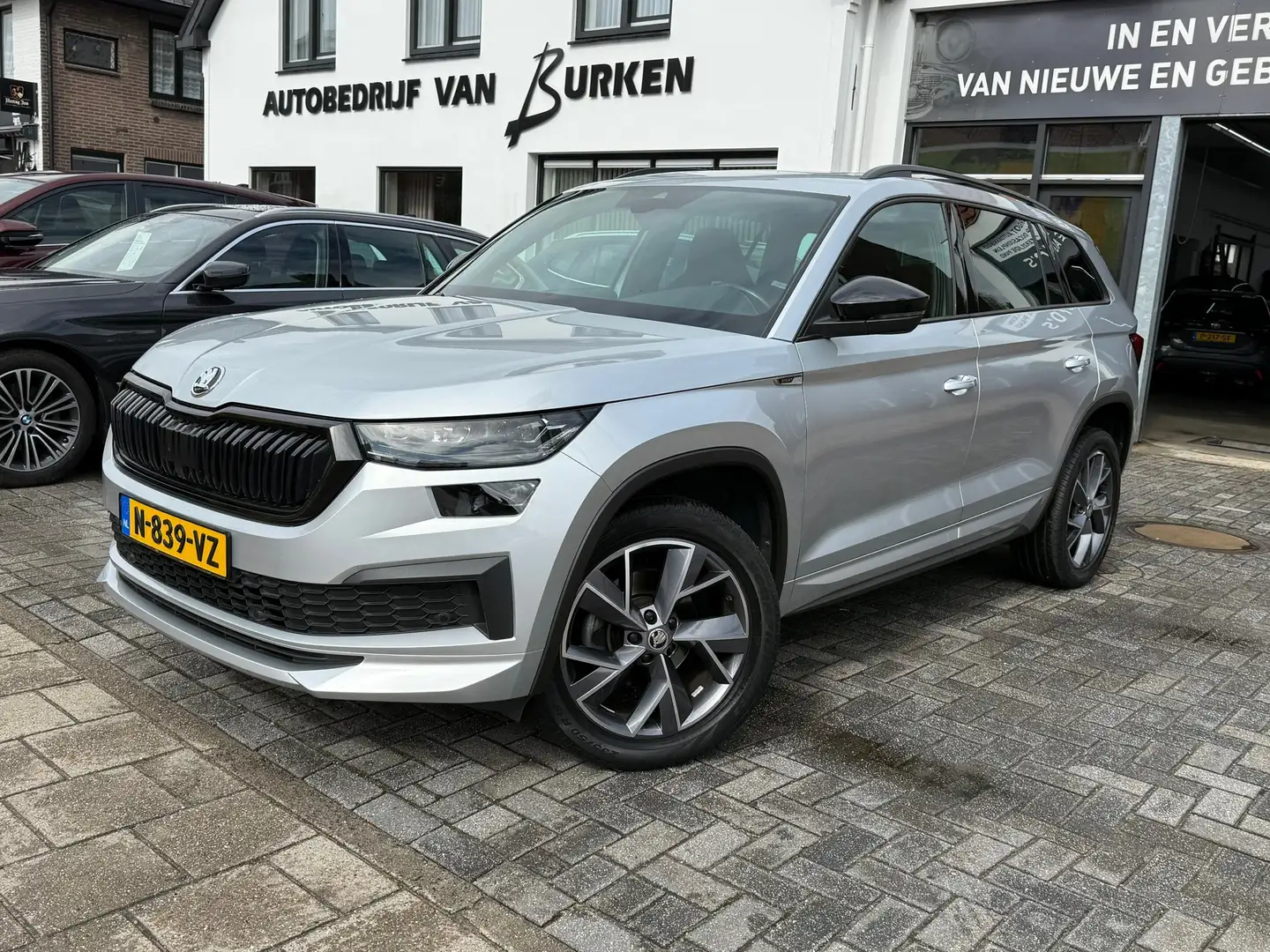 Skoda Kodiaq 1.5 TSI Sportline Business,Stuurverwarming,Stoelve Grigio - 1