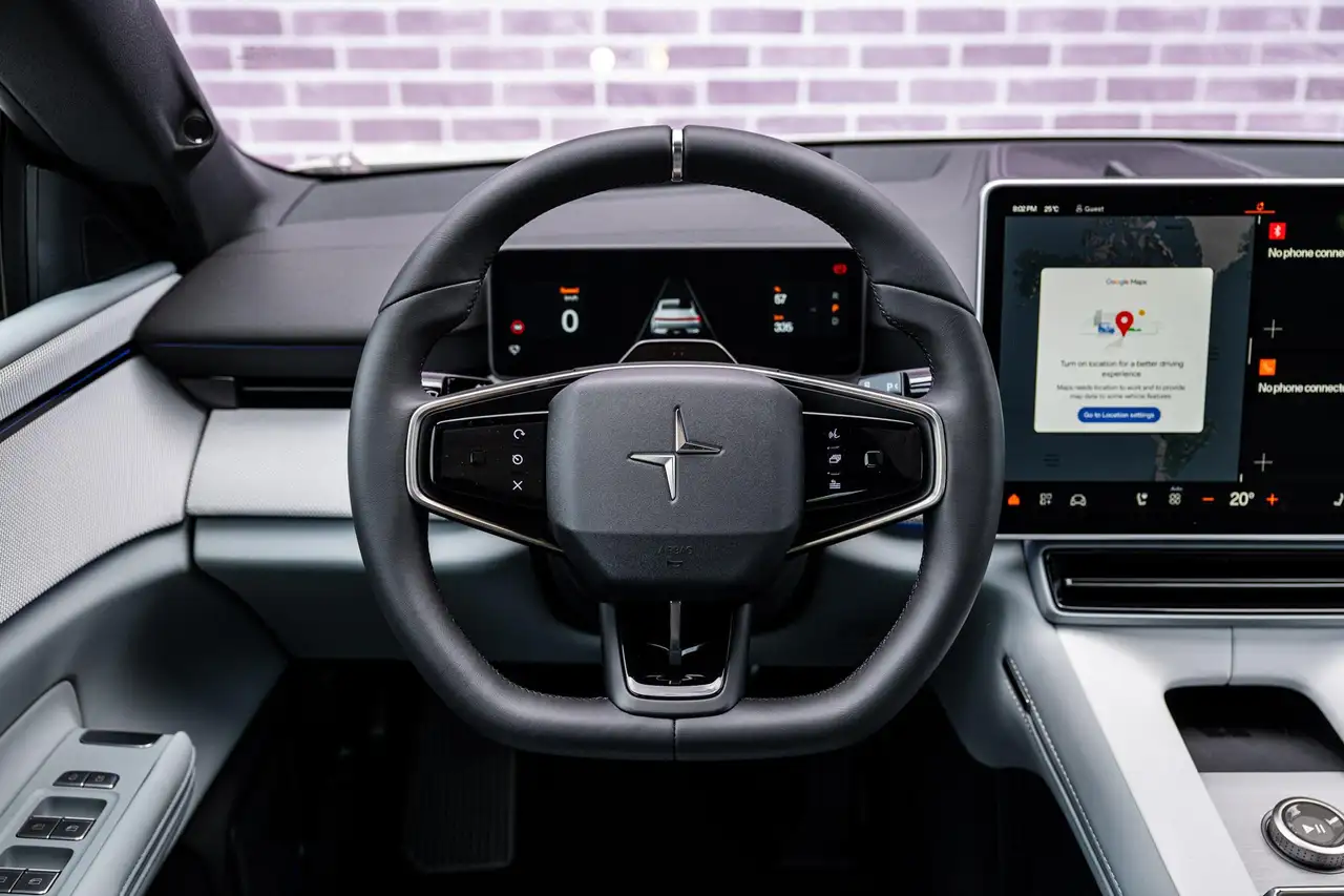 Polestar 4 2025