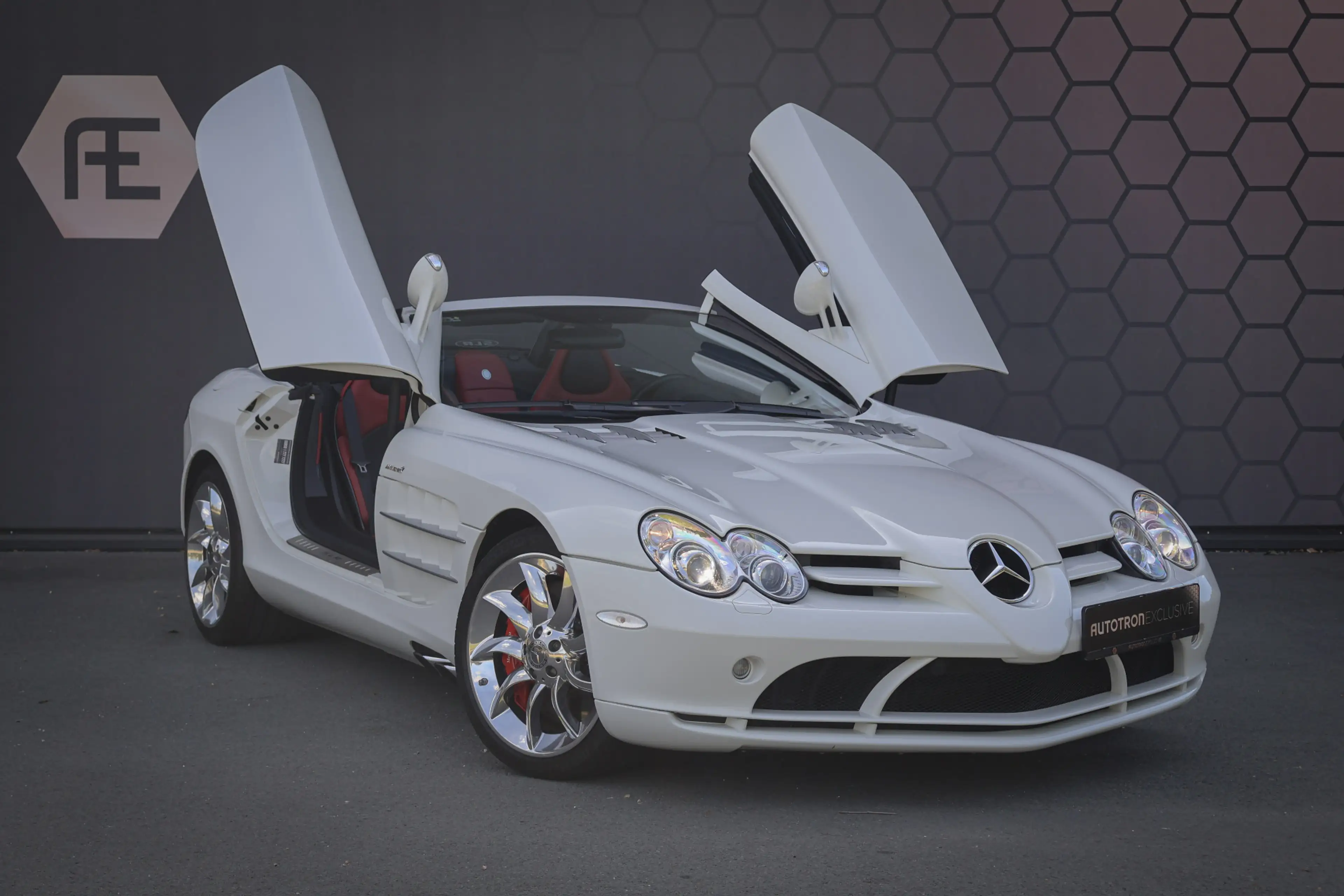 Mercedes-Benz SLR McLaren Roadster 5.4 V8 | MINT CONDITION | CERAMIC — photo 2