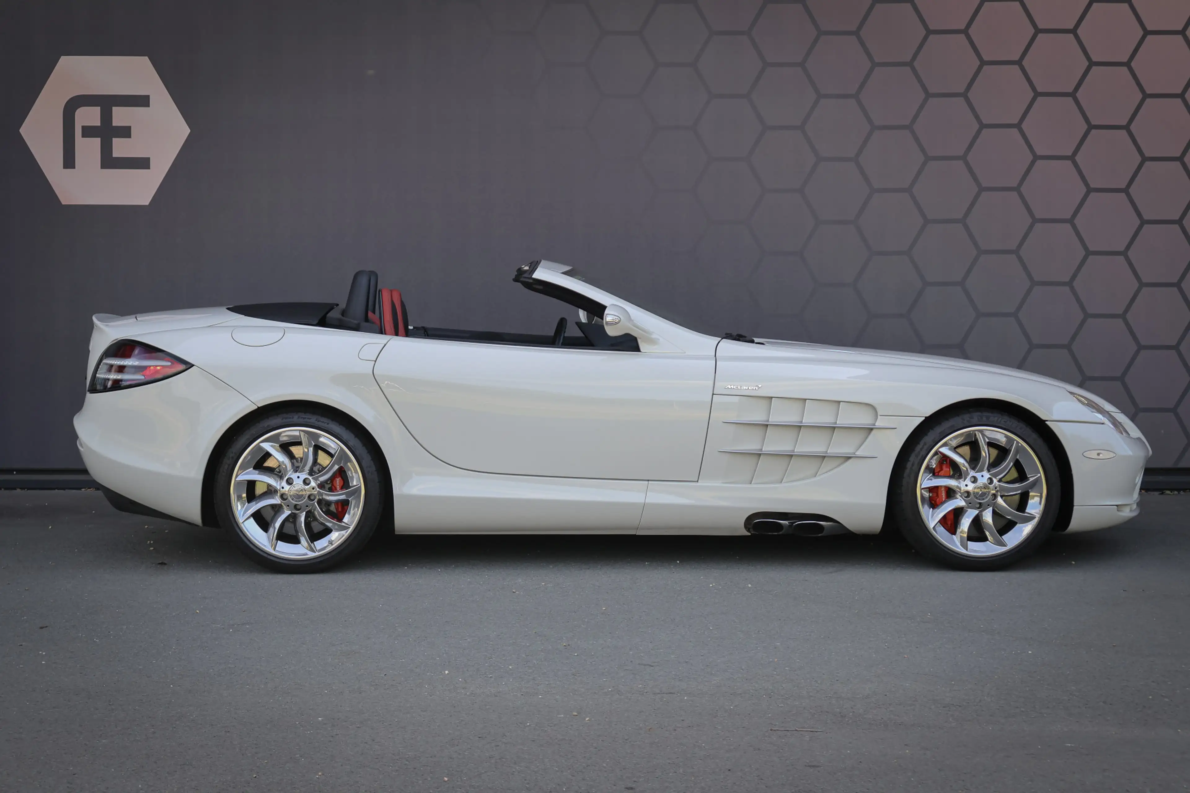 Mercedes-Benz SLR McLaren Roadster 5.4 V8 | MINT CONDITION | CERAMIC — photo 18