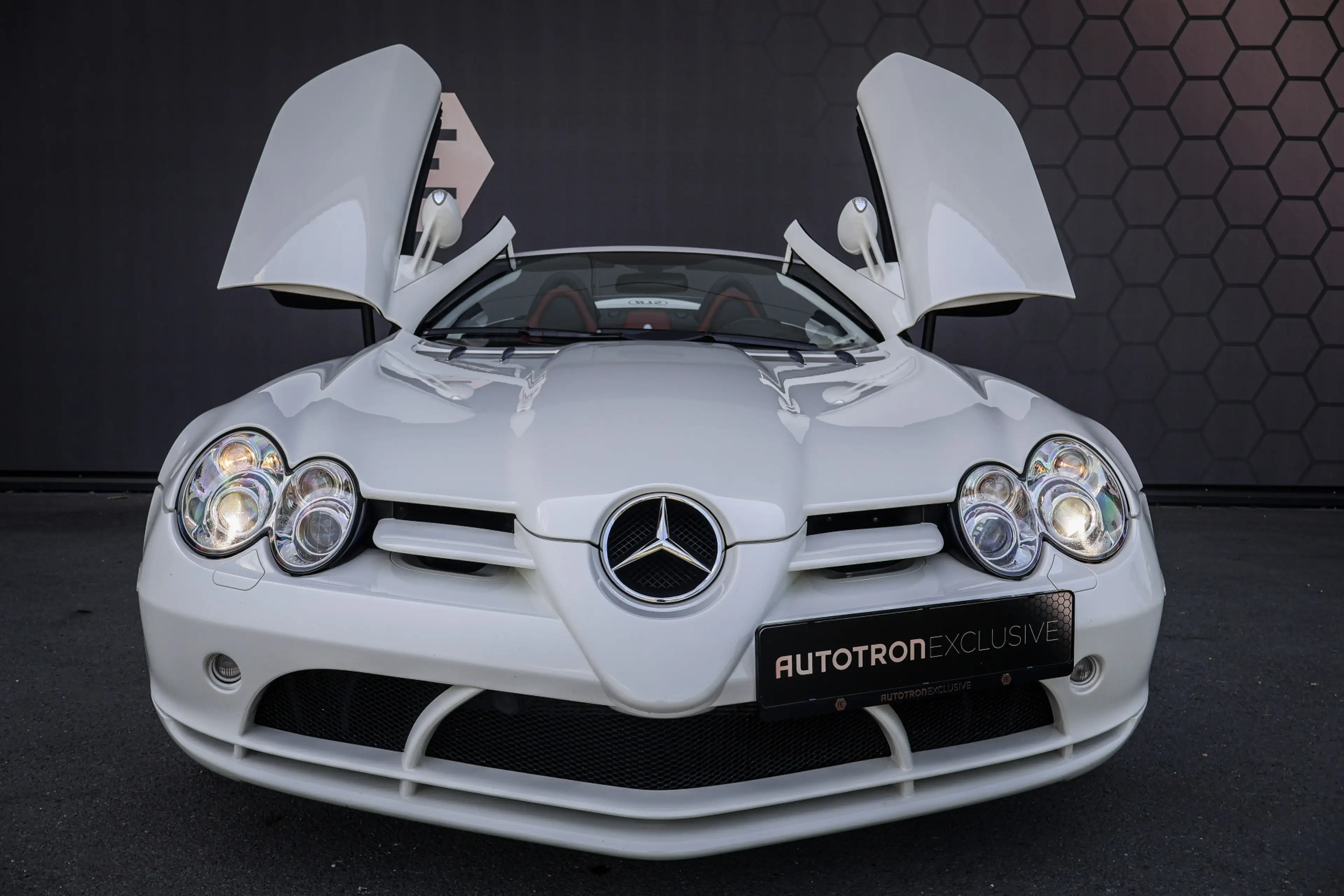 Mercedes-Benz SLR McLaren Roadster 5.4 V8 | MINT CONDITION | CERAMIC — photo 12