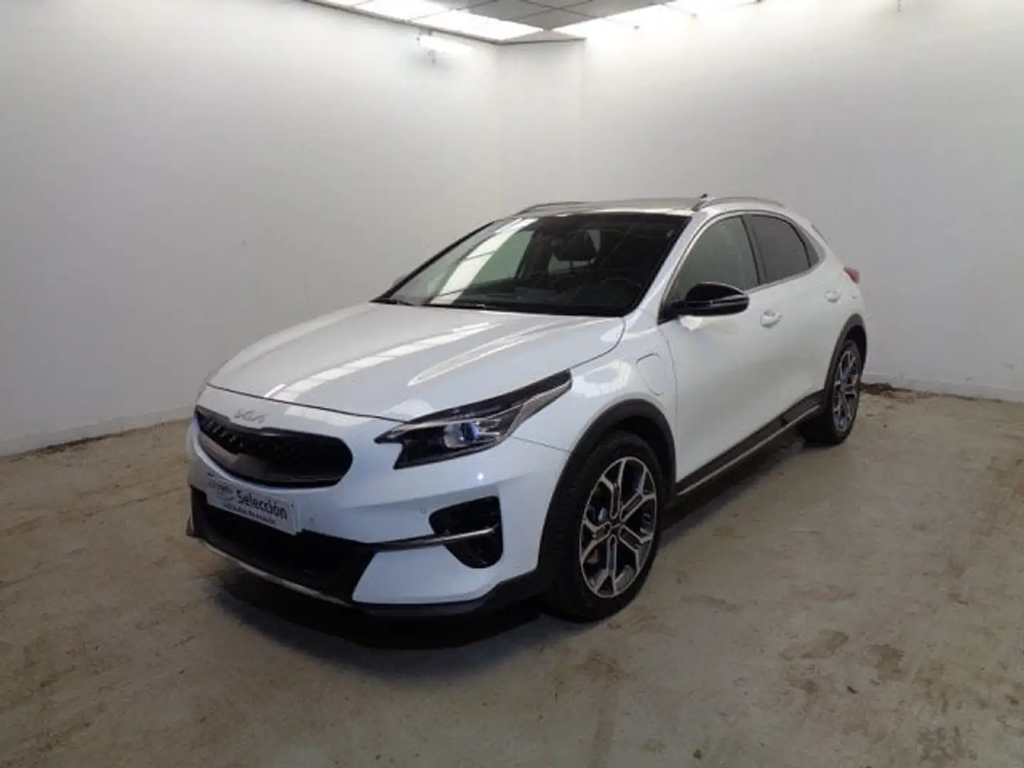 Kia XCeed PHEV 1.6 GDi PHEV 141cv eMotion Blanc - 1