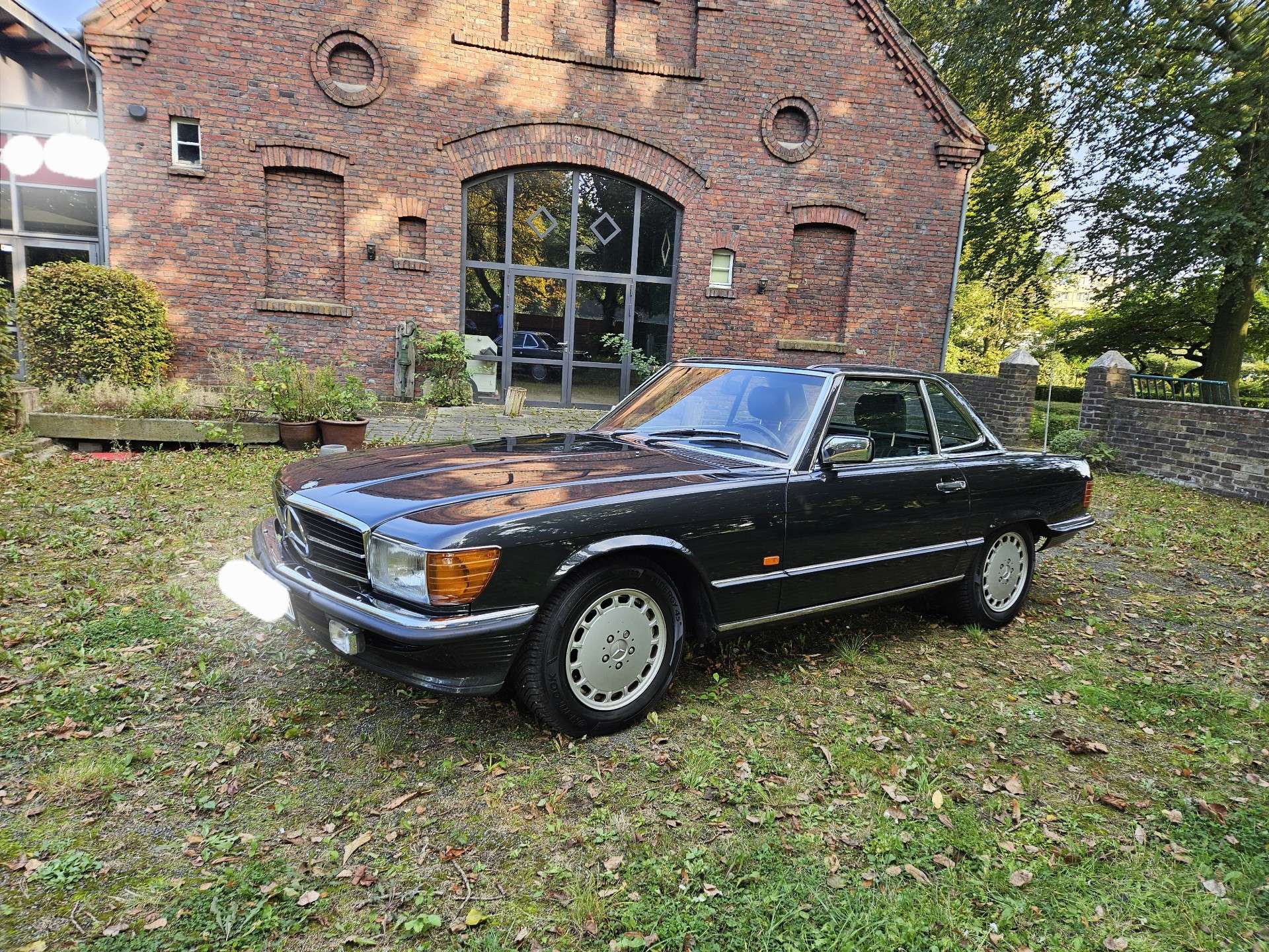 Second hand Mercedes Benz Sl-Class 300