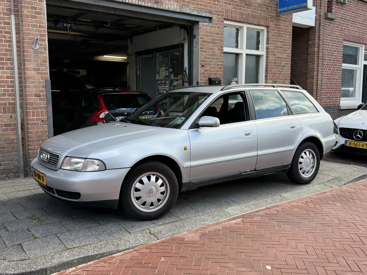 Audi A4 1.6 Advance, foto 2