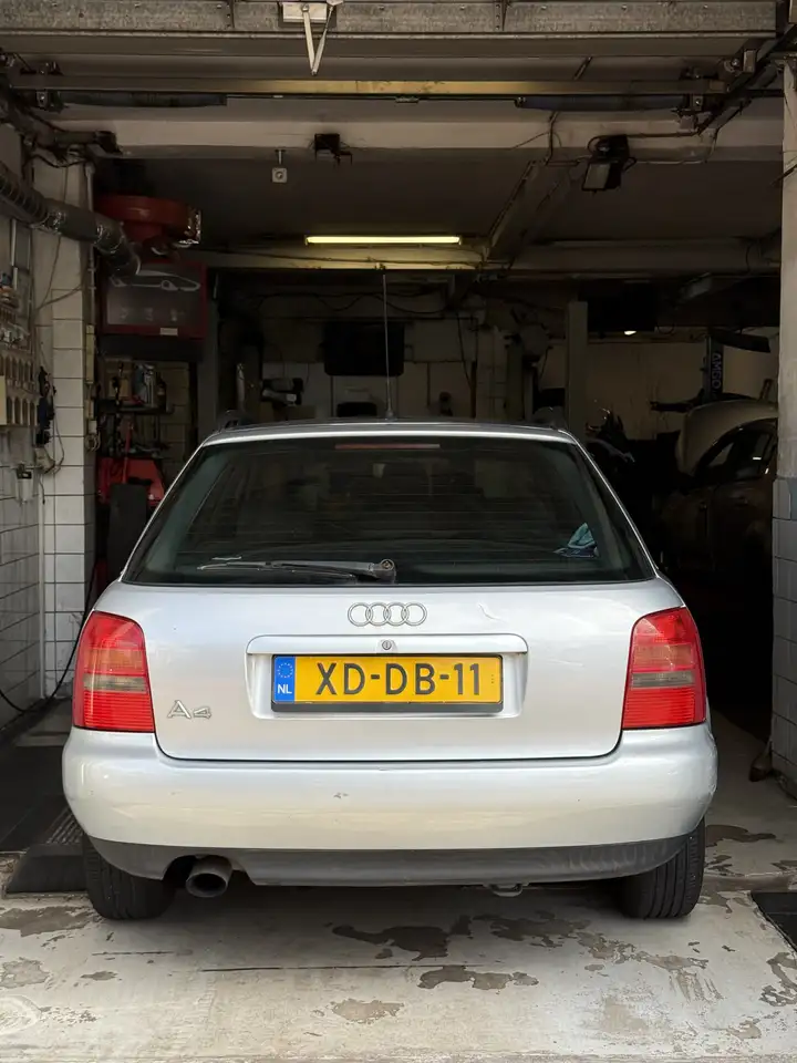 Audi A4 1.6 Advance, foto 5
