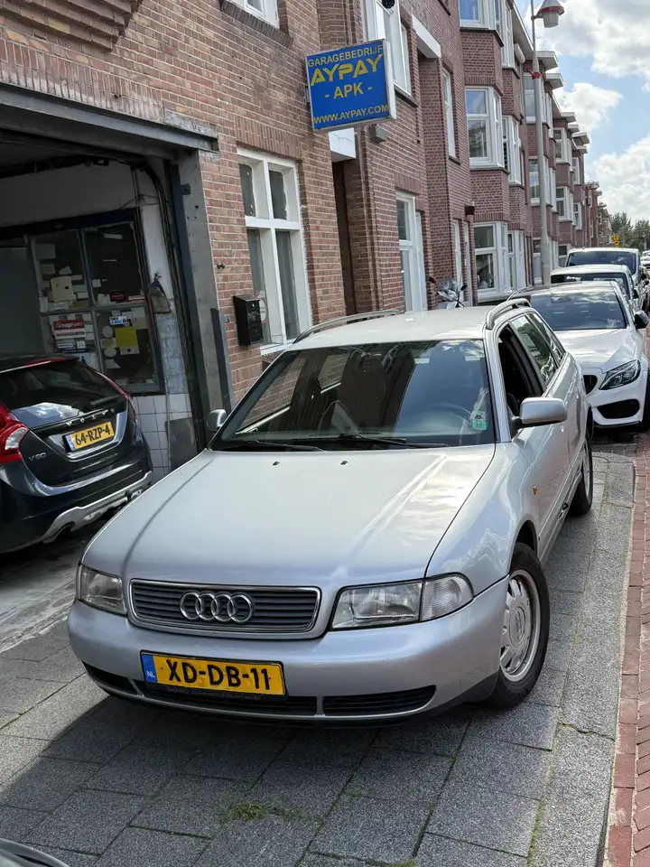 Audi A4 1.6 Advance, foto 3